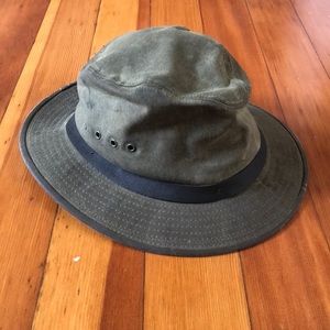 Filson tin cloth packer hat